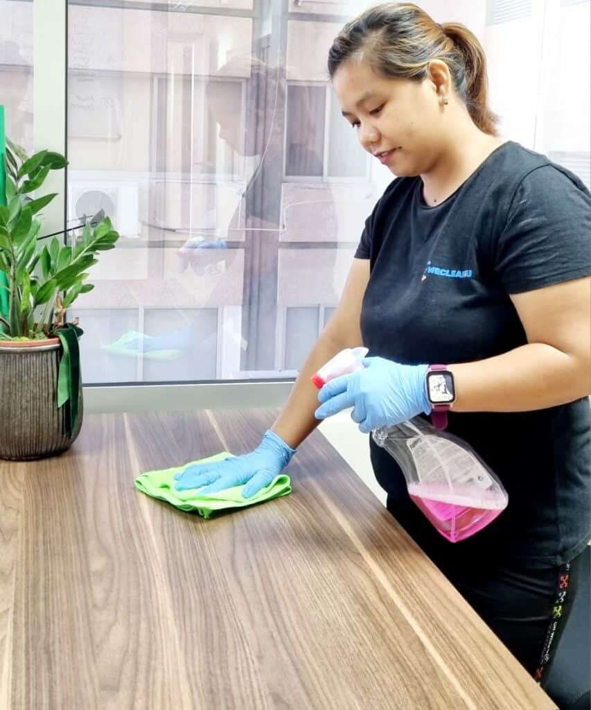 office cleaning,commercial cleaning services